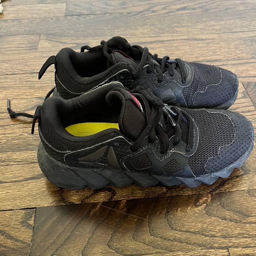 Boys black Reebok sneakers, size 13